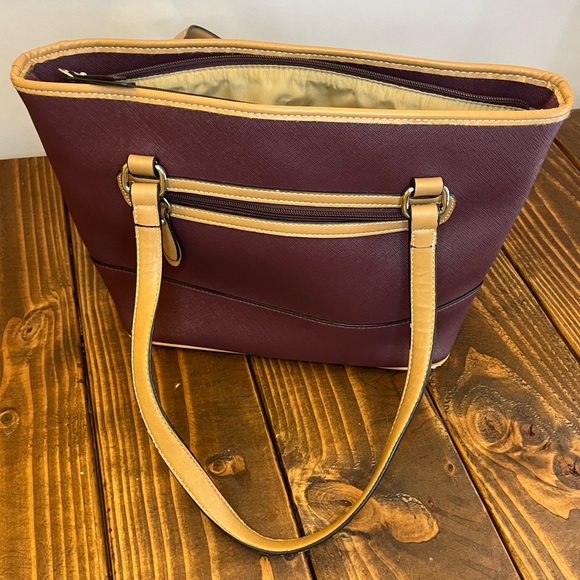 Giani Bernini Maroon Shoulder Bag - Picture 5 of 14